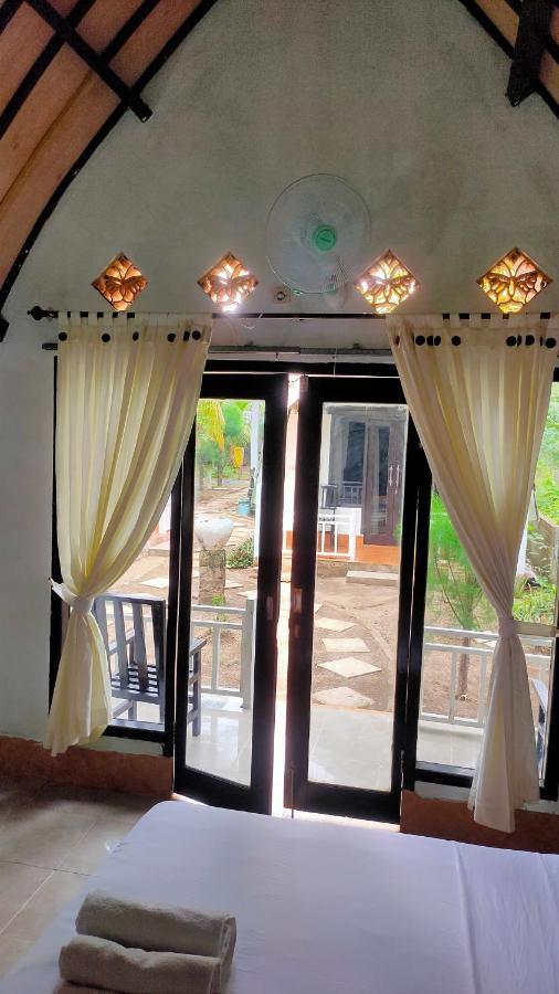 Meno Lodge Gili Meno Exteriör bild